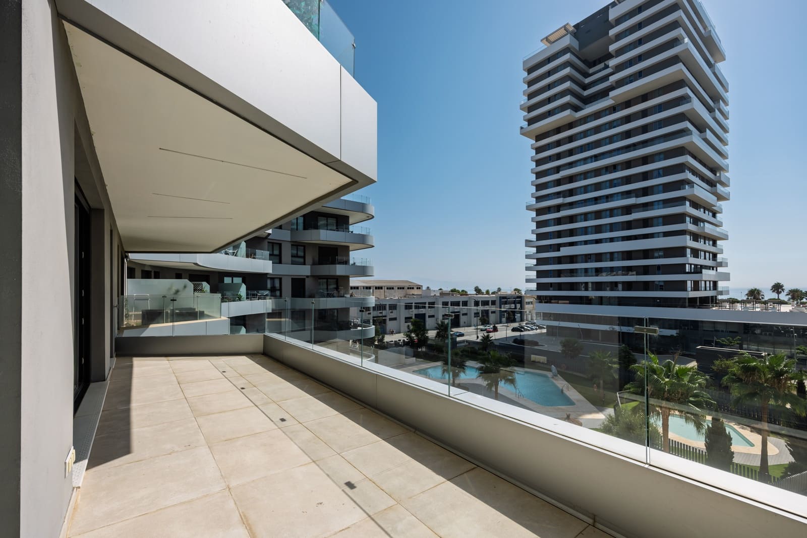 3 soverom Leilighet til salgs i Malaga by med svømmebasseng garasje - € 985 000 (Ref: 10057842)