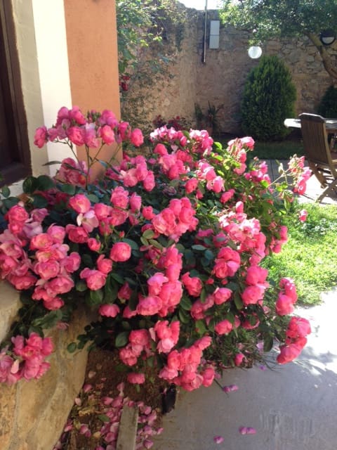 5 bedroom Finca/Country House for sale in Pratdip with pool garage - € 750,000 (Ref: 10057557)