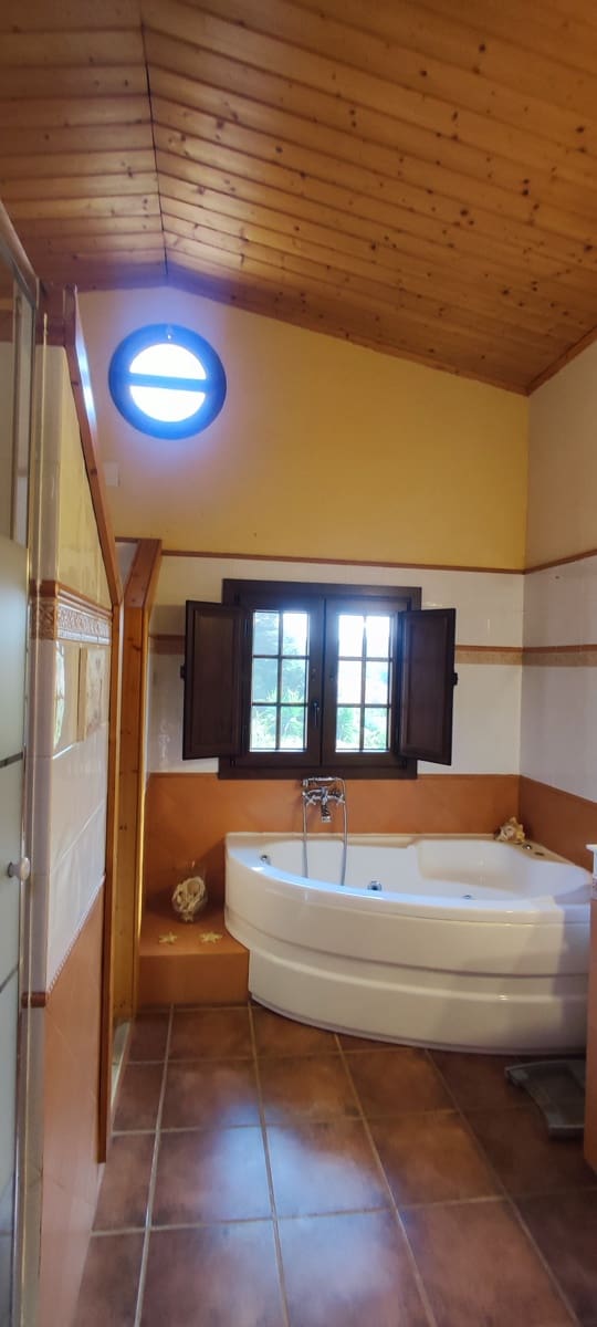 5 bedroom Finca/Country House for sale in Pratdip with pool garage - € 750,000 (Ref: 10057557)