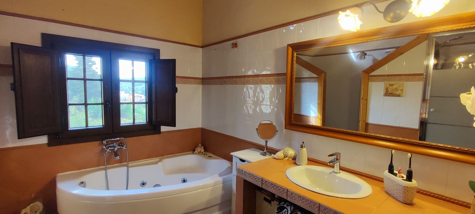 5 bedroom Finca/Country House for sale in Pratdip with pool garage - € 750,000 (Ref: 10057557)