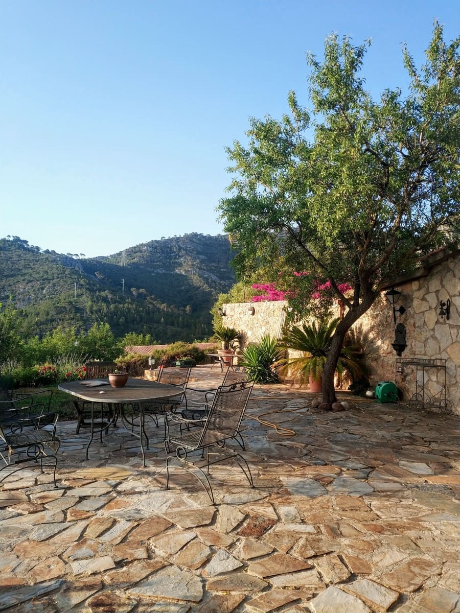 5 bedroom Finca/Country House for sale in Pratdip with pool garage - € 750,000 (Ref: 10057557)