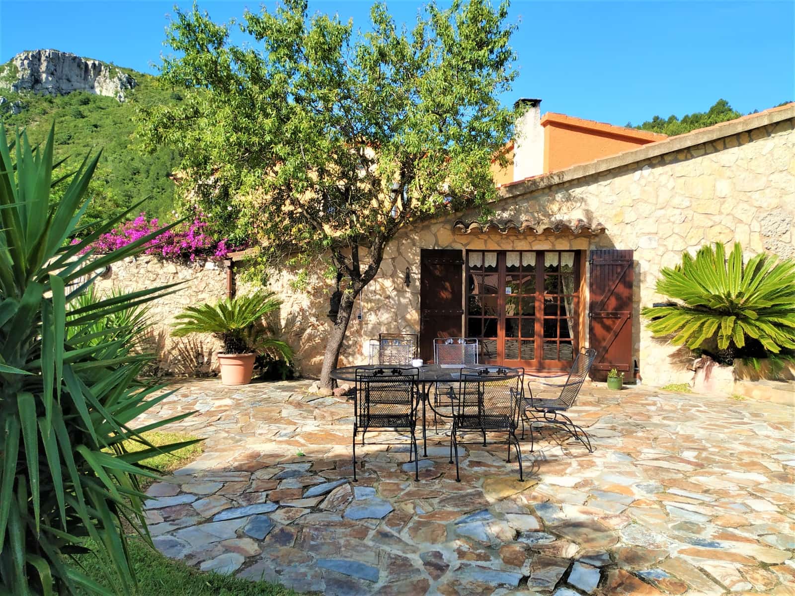 5 bedroom Finca/Country House for sale in Pratdip with pool garage - € 750,000 (Ref: 10057557)