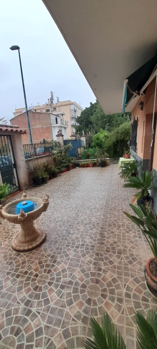 3 makuuhuone Omakotitalo myytävänä paikassa Puerto de la Torre mukana 
autotalli - 419 500 € (Ref: 10049605)