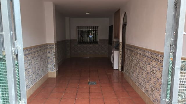 3 sypialnia Dom na sprzedaż w El Tomillar, Miasto Málaga z garażem - 419 500 € (Ref: 10049605)