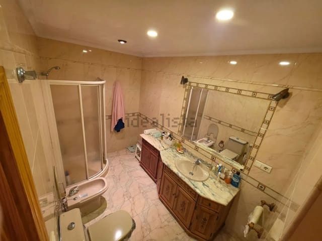 3 sypialnia Dom na sprzedaż w El Tomillar, Miasto Málaga z garażem - 419 500 € (Ref: 10049605)