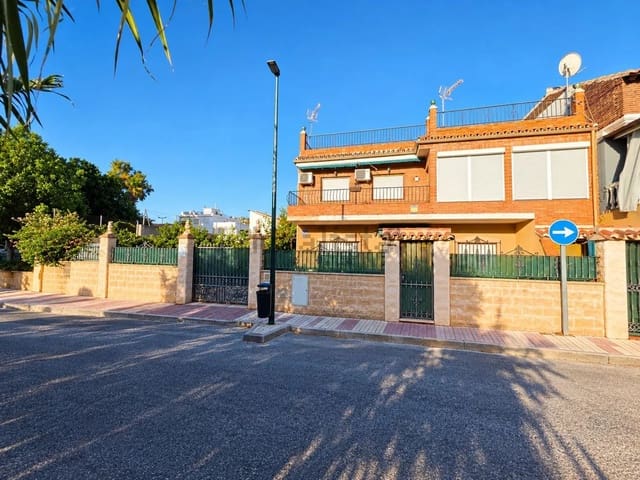 3 sypialnia Dom na sprzedaż w El Tomillar, Miasto Málaga z garażem - 419 500 € (Ref: 10049605)