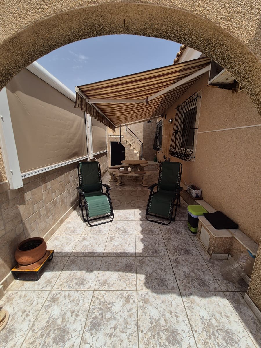 2 bedroom Bungalow for sale in Los Alcazares with pool garage - € 225,000 (Ref: 10057169)