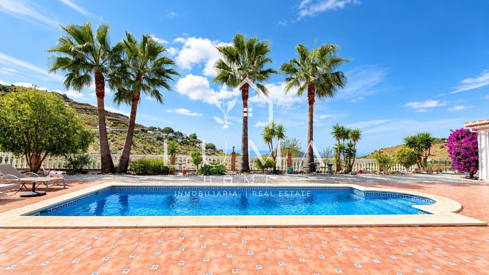 Finca/Casa Rural de 5 habitaciones en Cómpeta en venta con piscina - 790.000 € (Ref: 10138986)
