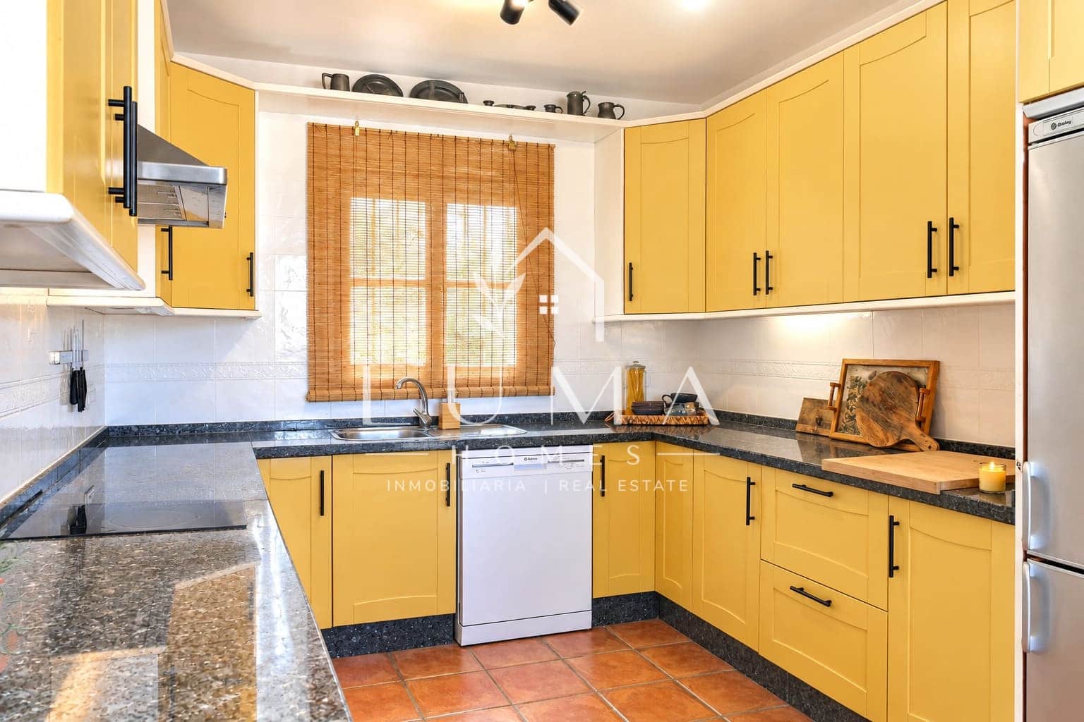 6 bedroom Finca/Country House for sale in Competa with pool - € 985,000 (Ref: 10138987)