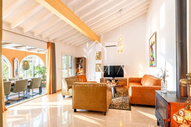 Finca/Casa Rural de 2 habitaciones en Cómpeta en venta con piscina - 480.000 € (Ref: 10139023)