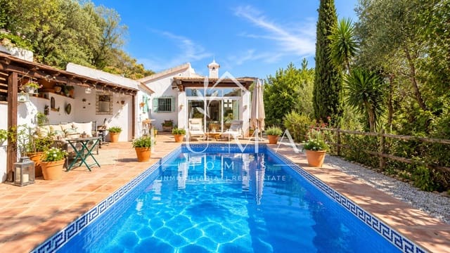 Finca/Casa Rural de 3 habitaciones en Archez en venta con piscina - 375.000 € (Ref: 10139063)