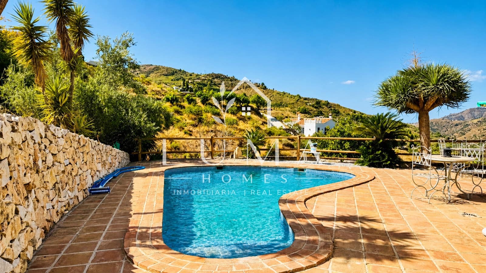Finca/Casa Rural de 3 habitaciones en Cómpeta en venta con piscina - 395.000 € (Ref: 10139066)