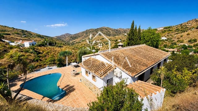 Finca/Casa Rural de 3 habitaciones en Cómpeta en venta con piscina - 395.000 € (Ref: 10139066)