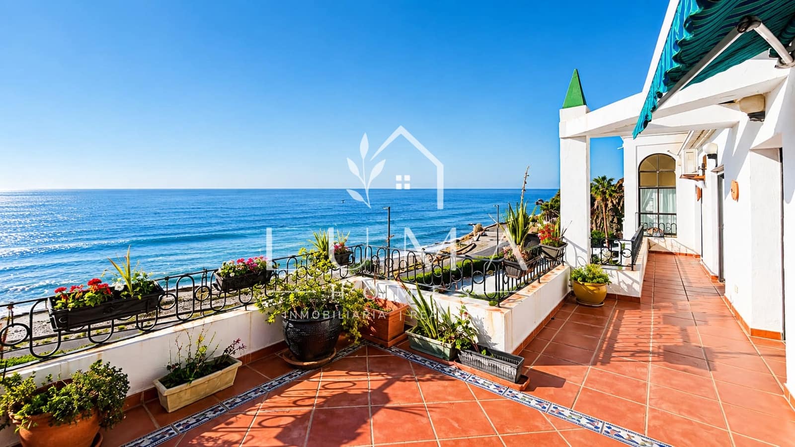 3 chambre Penthouse à vendre à Torrox-Costa avec piscine garage - 870 000 € (Ref: 10153246)