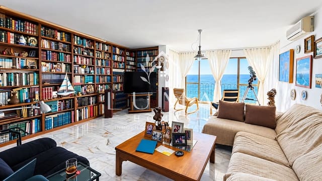 3 makuuhuone Kattohuoneisto myytävänä paikassa Torrox-Costa, Torrox mukana uima-altaan 
autotalli - 870 000 € (Ref: 10153246)