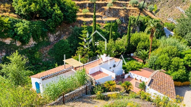 5 Zimmer Finca/Landgut zu verkaufen in Canillas de Albaida mit Pool Garage - 395.000 € (Ref: 10153247)
