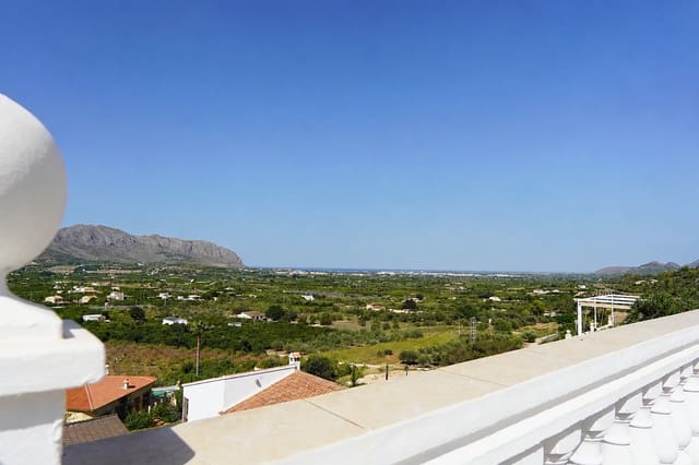 5 quarto Moradia para venda em Benidoleig com piscina garagem - 625 000 € (Ref: 10064817)
