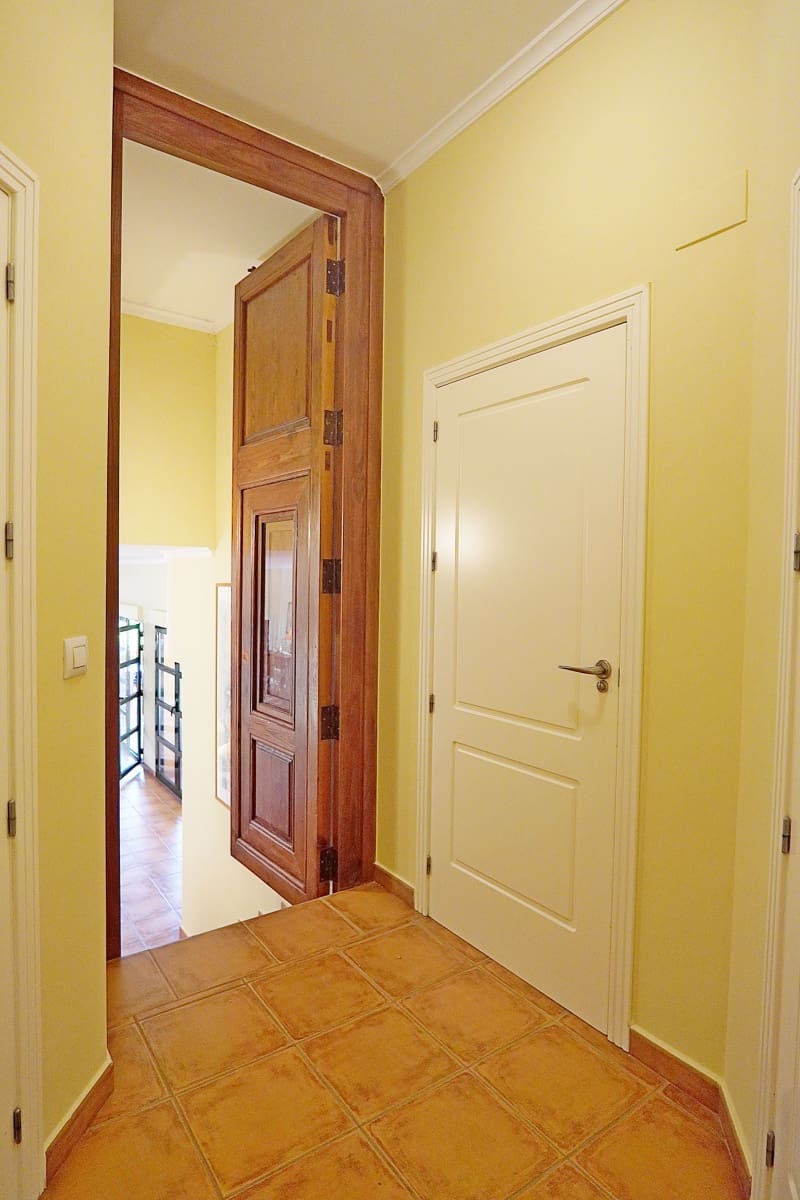 4 slaapkamer Villa te koop in Benidoleig met zwembad garage - € 895.000 (Ref: 10068107)