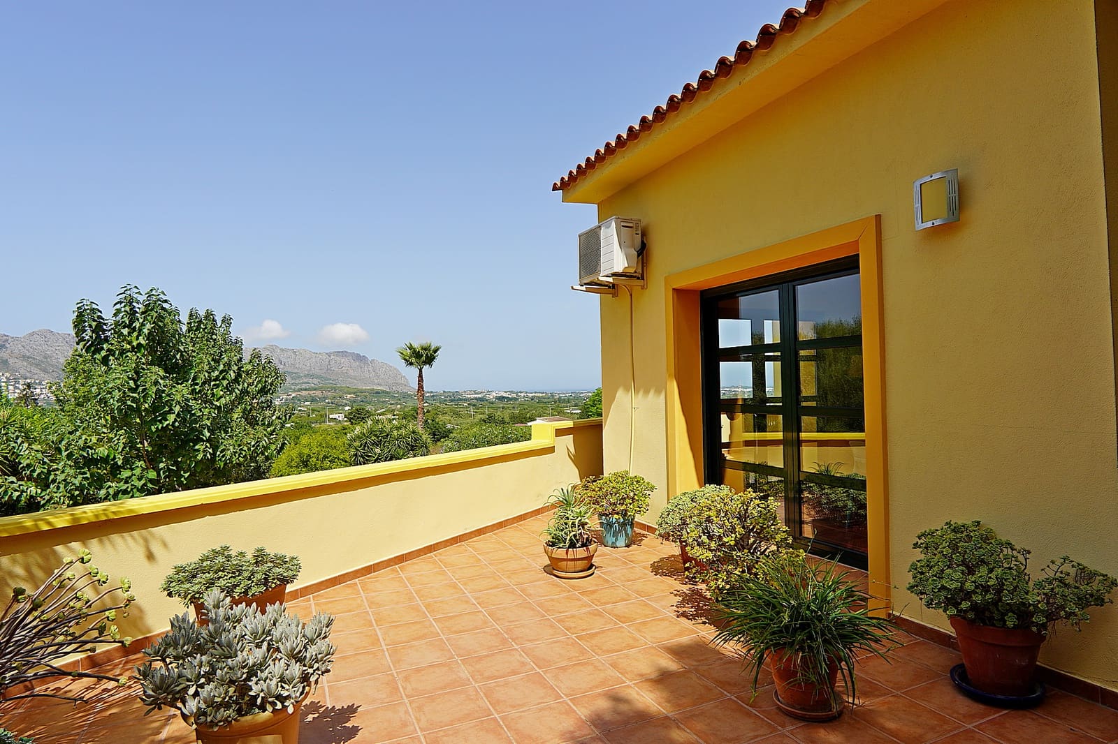 4 slaapkamer Villa te koop in Benidoleig met zwembad garage - € 895.000 (Ref: 10068107)