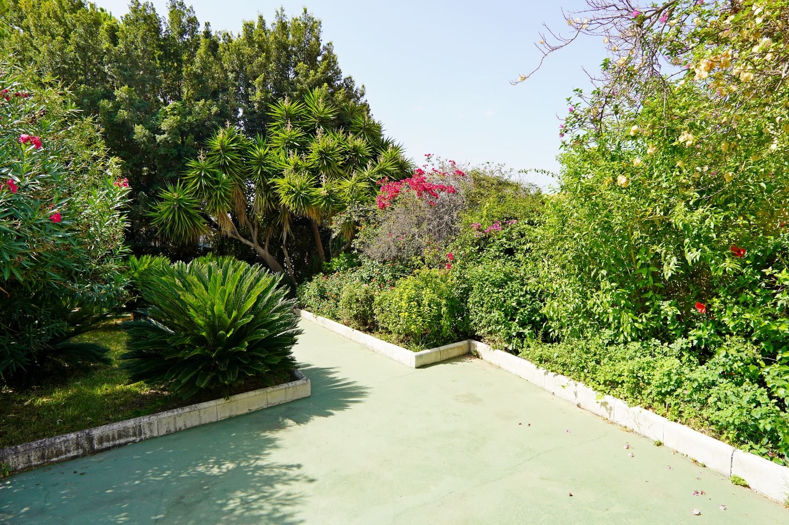 4 slaapkamer Villa te koop in Benidoleig met zwembad garage - € 895.000 (Ref: 10068107)