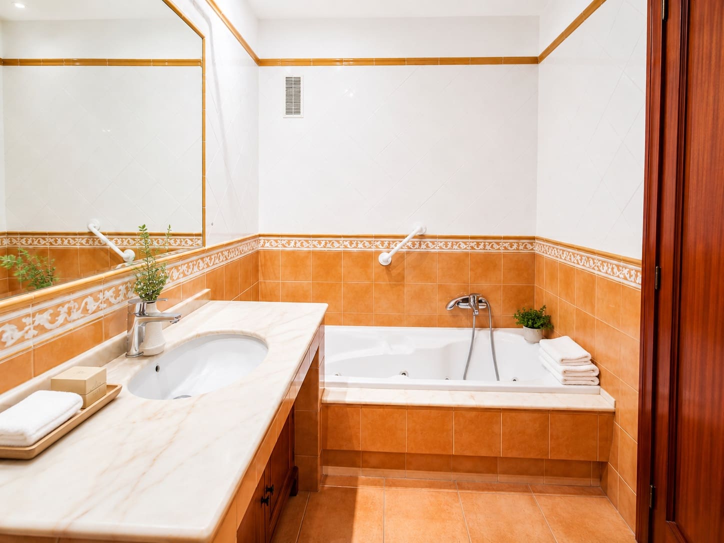 4 soveværelse Penthouse til salg i Alaquas med garage - € 359.000 (Ref: 10057555)