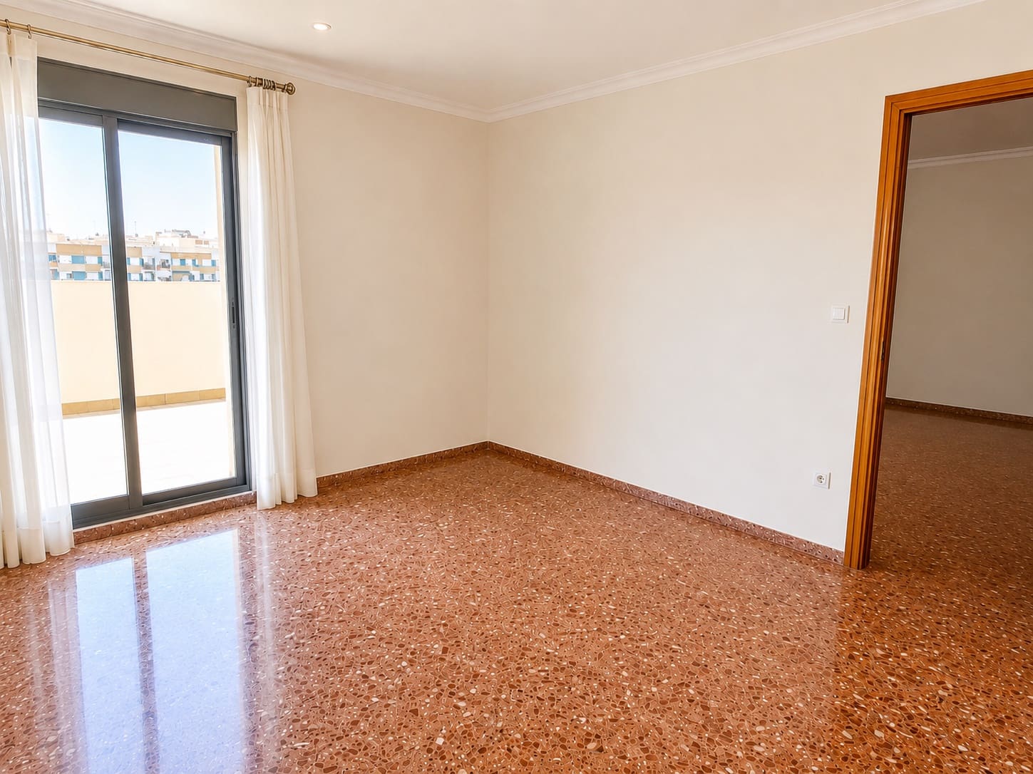 4 soveværelse Penthouse til salg i Alaquas med garage - € 359.000 (Ref: 10057555)