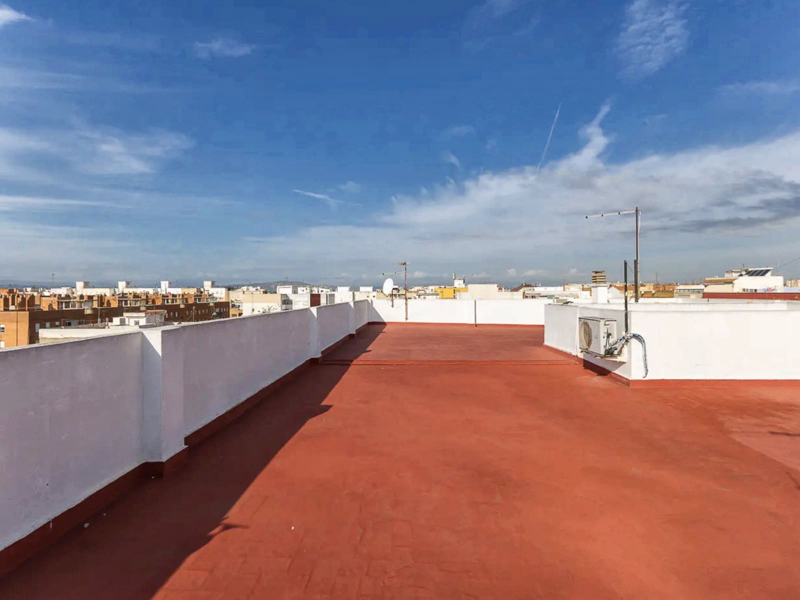 4 bedroom Penthouse for sale in Alaquas with garage - € 349,000 (Ref: 10057555)