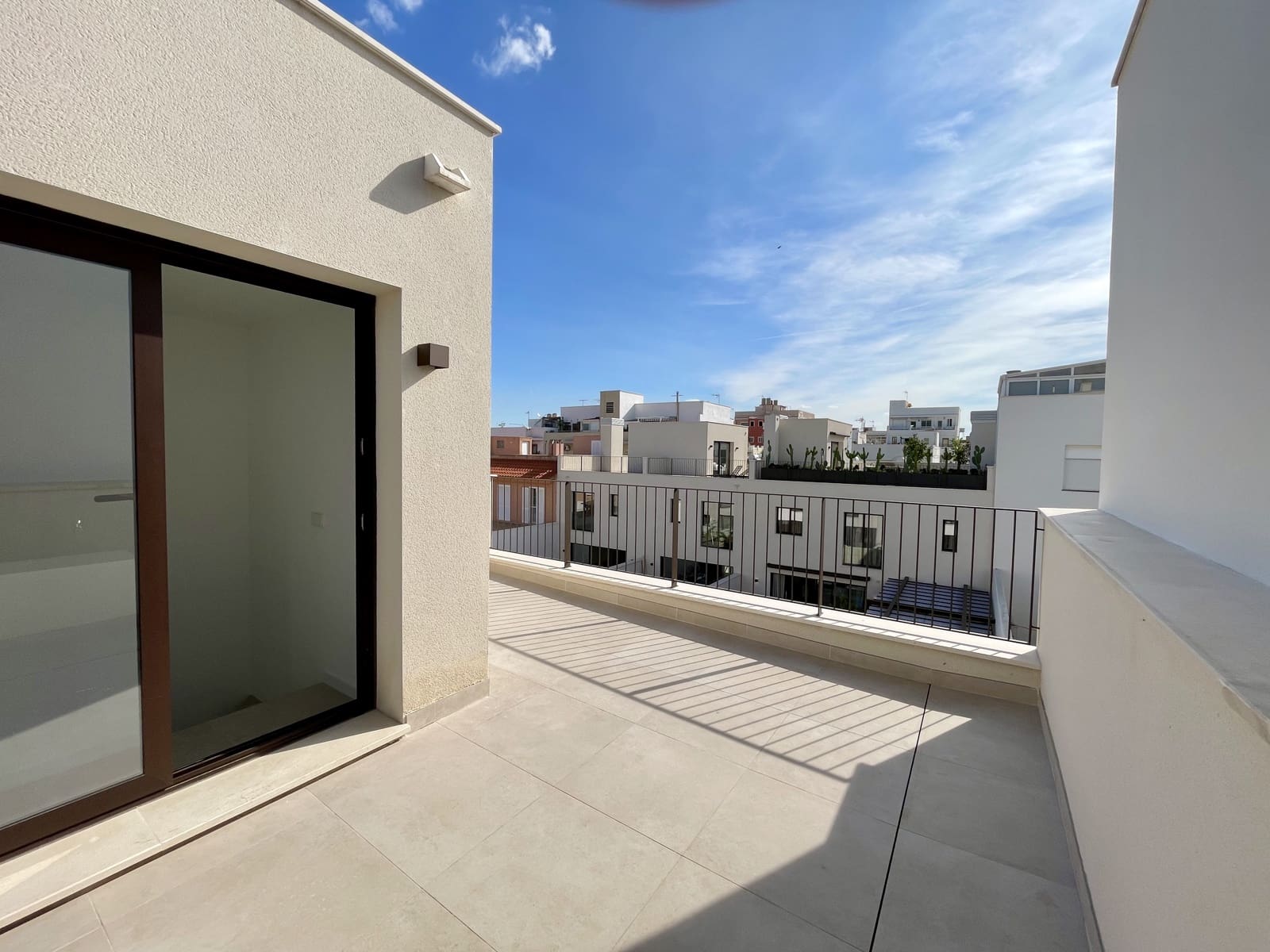 3 slaapkamer Rijtjeshuis te koop in Portixol met zwembad garage - € 1.950.000 (Ref: 10163495)
