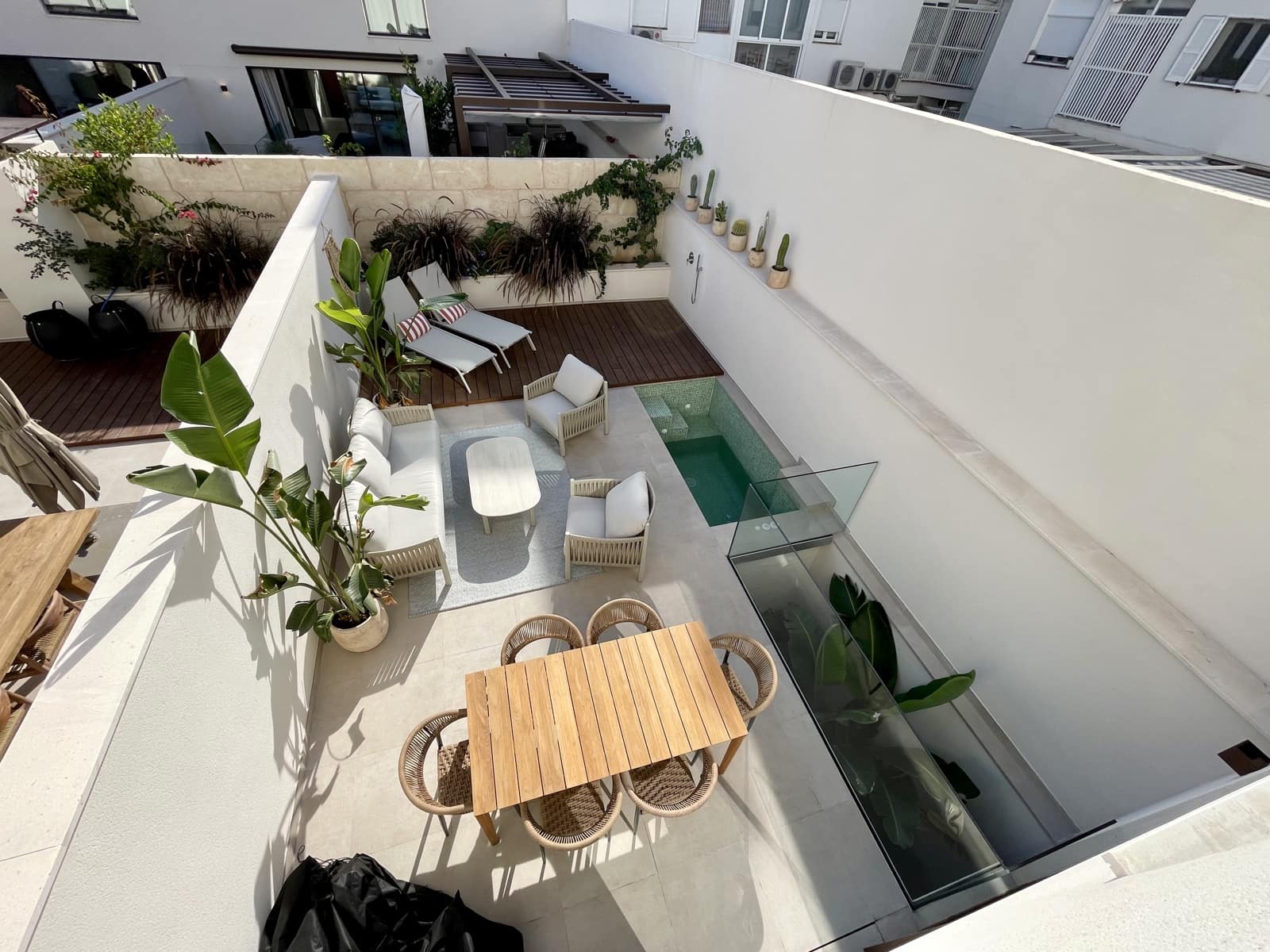 3 slaapkamer Rijtjeshuis te koop in Portixol met zwembad garage - € 1.950.000 (Ref: 10163495)