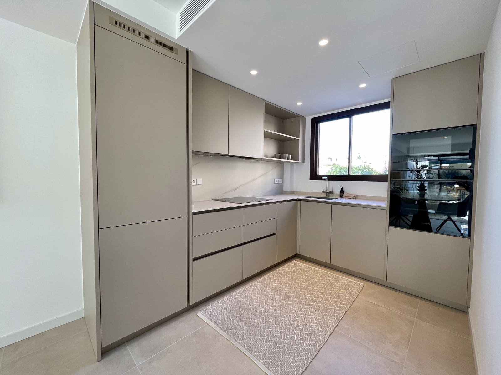 3 slaapkamer Rijtjeshuis te koop in Portixol met zwembad garage - € 1.950.000 (Ref: 10163495)
