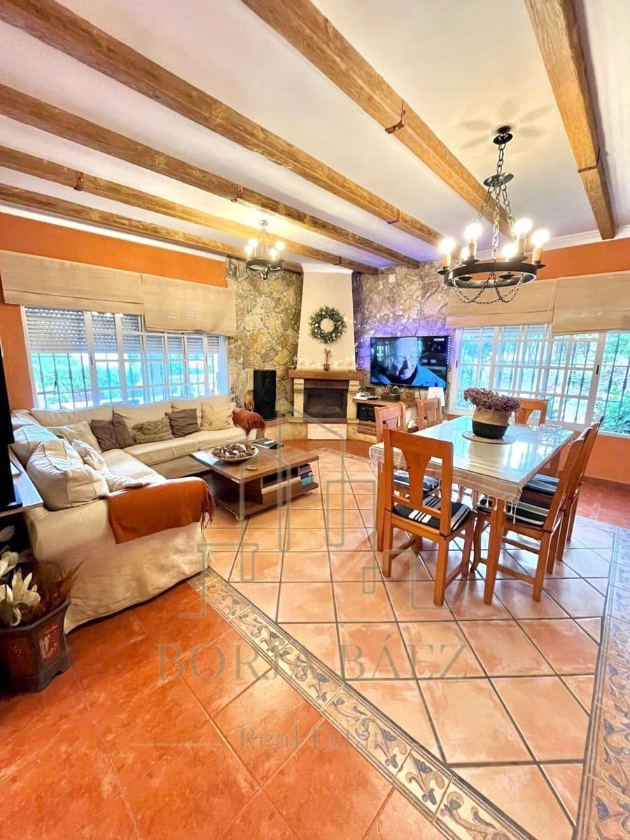 Chalet de 3 habitaciones en Benajarafe en venta - 740.000 € (Ref: 10076736)
