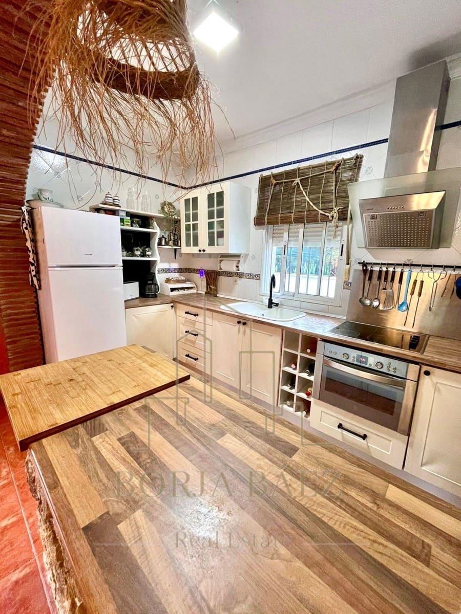 Chalet de 3 habitaciones en Benajarafe en venta - 740.000 € (Ref: 10076736)