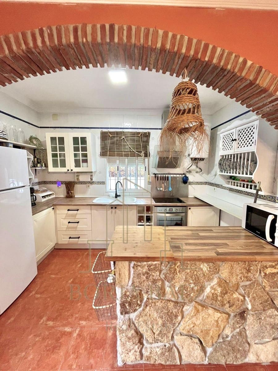 Chalet de 3 habitaciones en Benajarafe en venta - 740.000 € (Ref: 10076736)
