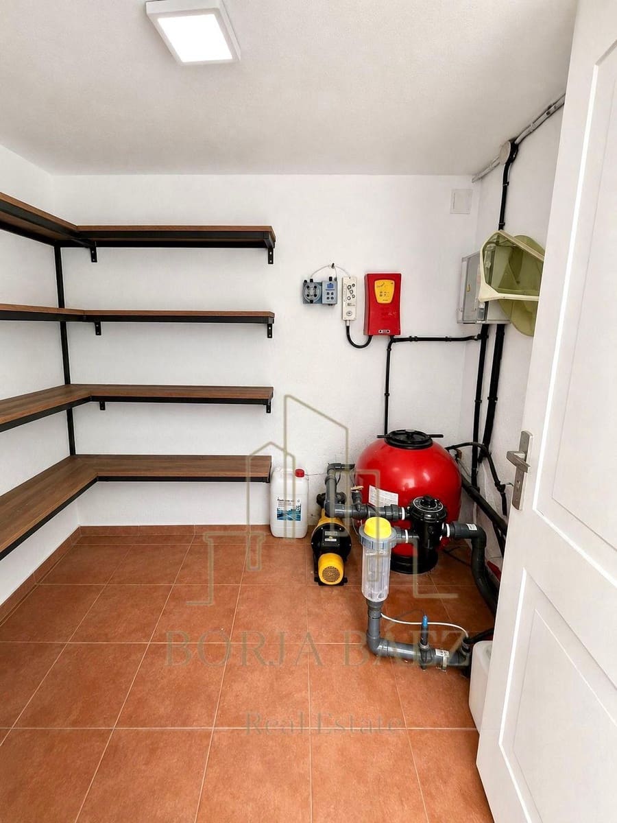 Chalet de 3 habitaciones en Benajarafe en venta - 740.000 € (Ref: 10076736)