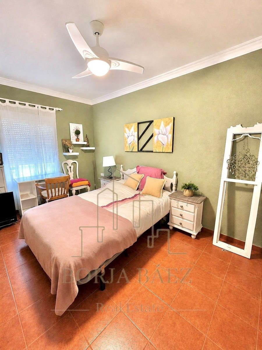 Chalet de 3 habitaciones en Benajarafe en venta - 740.000 € (Ref: 10076736)