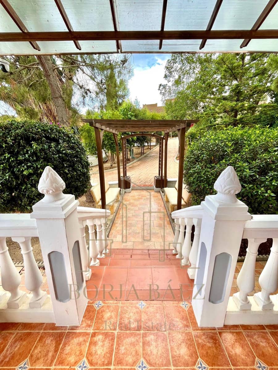 Chalet de 3 habitaciones en Benajarafe en venta - 740.000 € (Ref: 10076736)