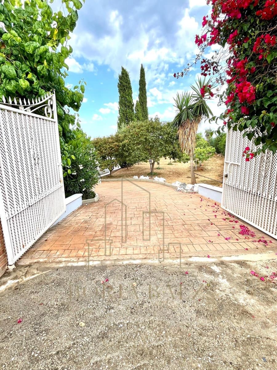 Chalet de 3 habitaciones en Benajarafe en venta - 740.000 € (Ref: 10076736)