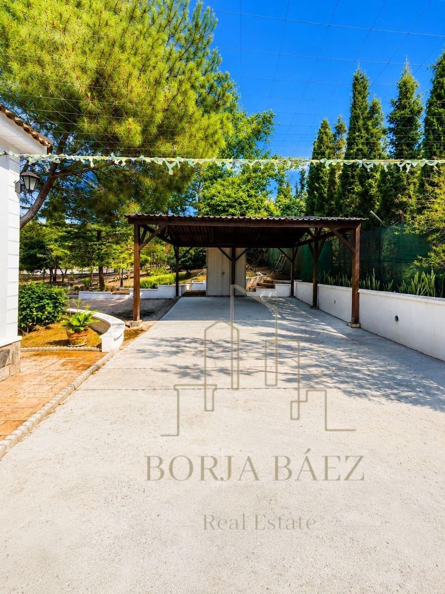 Chalet de 3 habitaciones en Benajarafe en venta - 740.000 € (Ref: 10076736)