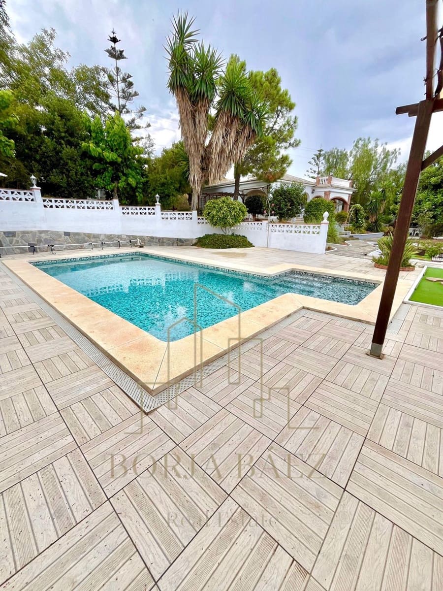Chalet de 3 habitaciones en Benajarafe en venta - 740.000 € (Ref: 10076736)
