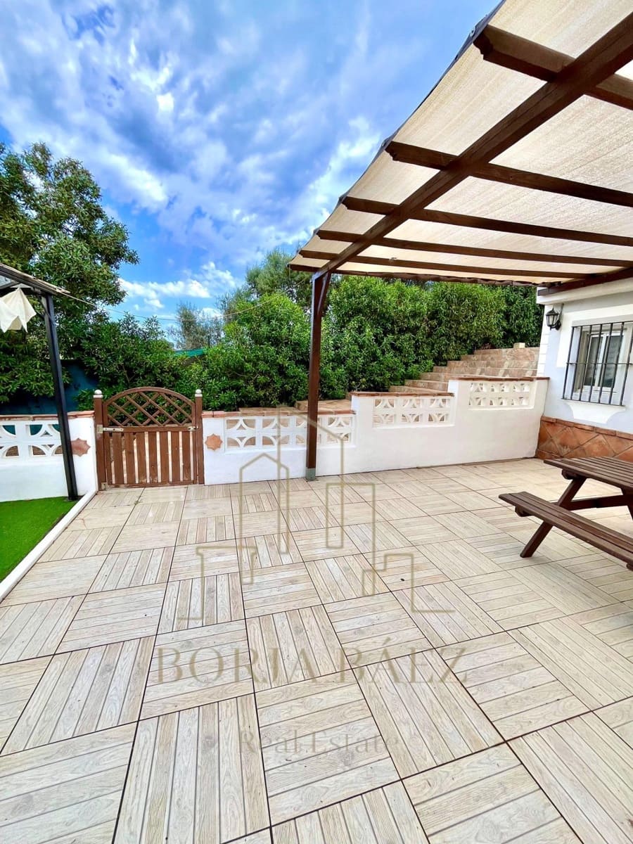 Chalet de 3 habitaciones en Benajarafe en venta - 740.000 € (Ref: 10076736)