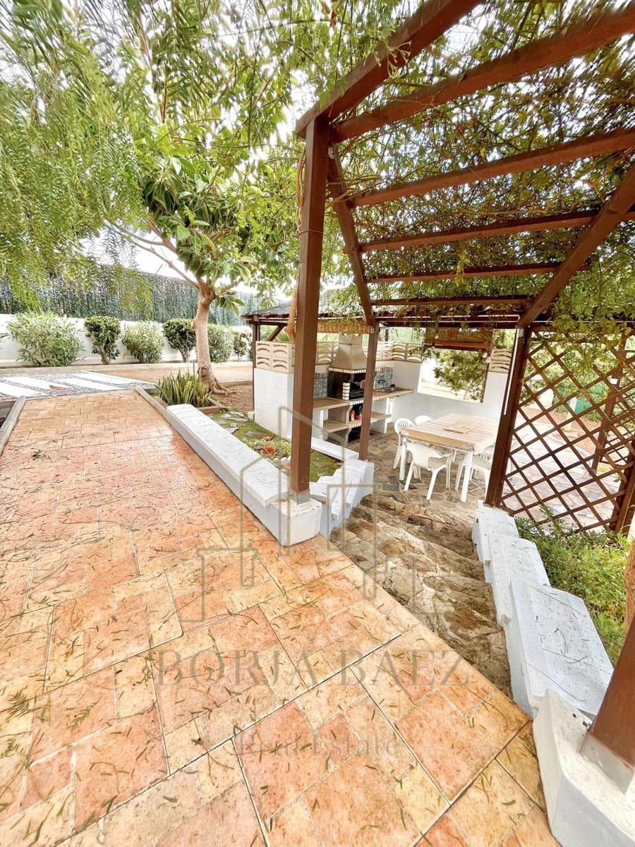 Chalet de 3 habitaciones en Benajarafe en venta - 740.000 € (Ref: 10076736)