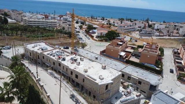 Adosado de 3 habitaciones en Benajarafe, Vélez-Málaga en venta - 475.000 € (Ref: 10076743)