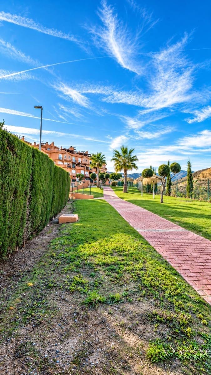 3 bedroom Flat for sale in Rincon de la Victoria with pool garage - € 438,000 (Ref: 10076746)
