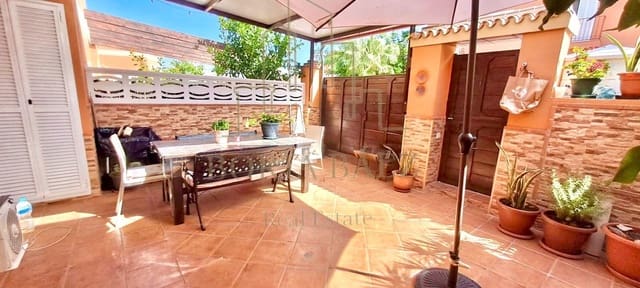 3 makuuhuone Rivitalo myytävänä paikassa Valle Niza, Vélez-Málaga - 339 900 € (Ref: 10076752)