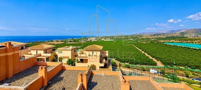 3 makuuhuone Rivitalo myytävänä paikassa Valle Niza, Vélez-Málaga - 339 900 € (Ref: 10076752)