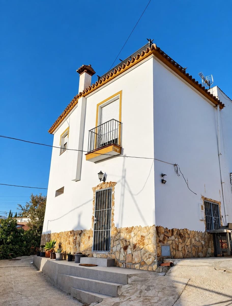 2 bedroom Villa for sale in Almayate - € 328,000 (Ref: 10131801)