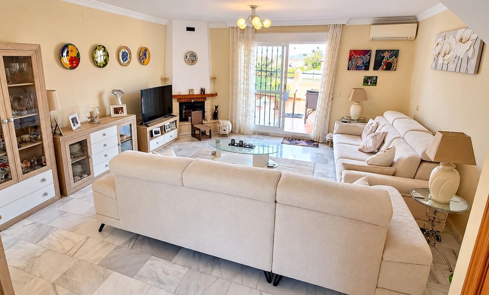 3 slaapkamer Halfvrijstaande villa te koop in Almayate - € 365.000 (Ref: 10148913)