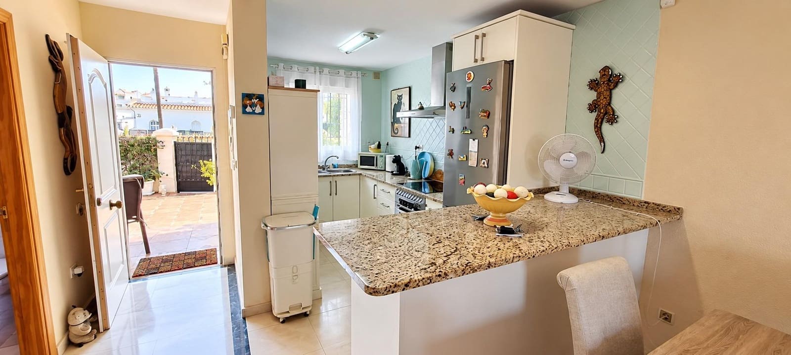 3 slaapkamer Halfvrijstaande villa te koop in Almayate - € 365.000 (Ref: 10148913)