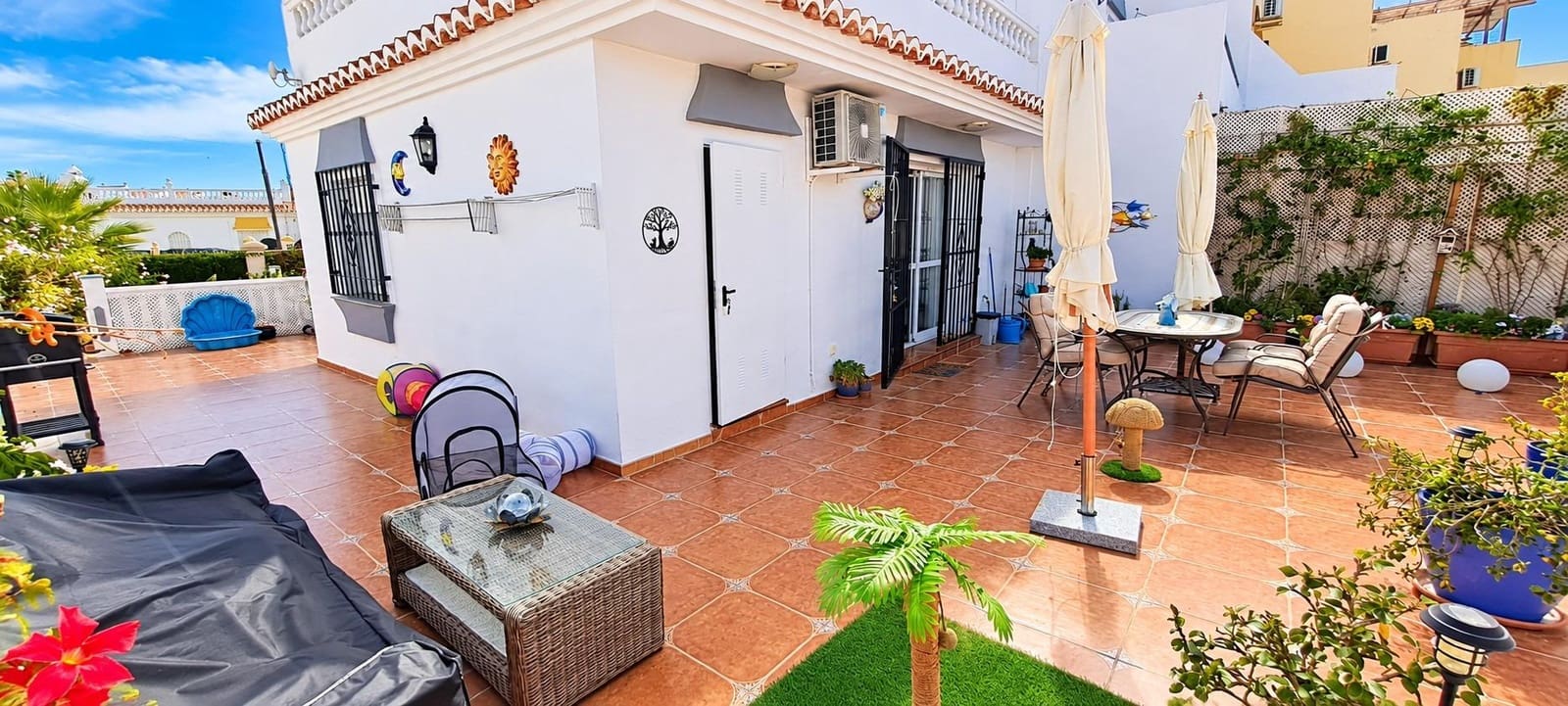 3 slaapkamer Halfvrijstaande villa te koop in Almayate - € 365.000 (Ref: 10148913)