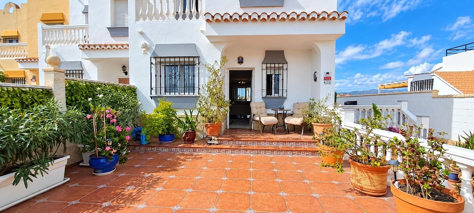 3 slaapkamer Halfvrijstaande villa te koop in Almayate - € 365.000 (Ref: 10148913)
